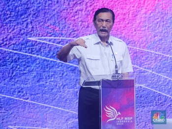 Luhut Pastikan Harga BBM Tak Naik, Orang Kaya Wajib Non Subsidi