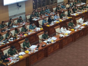Wamenhan hingga Panglima TNI Hadiri Rapat Komisi I DPR Bahas Anggaran 2025