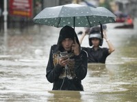BMKG Warning Jabodetabek Hujan Lebat Sepekan, Waspada Banjir!