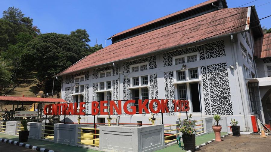 Dok PLN