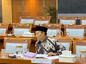 9,48 Juta Kelas Menengah Turun Kasta, HNW Minta Perluas Perlinsos