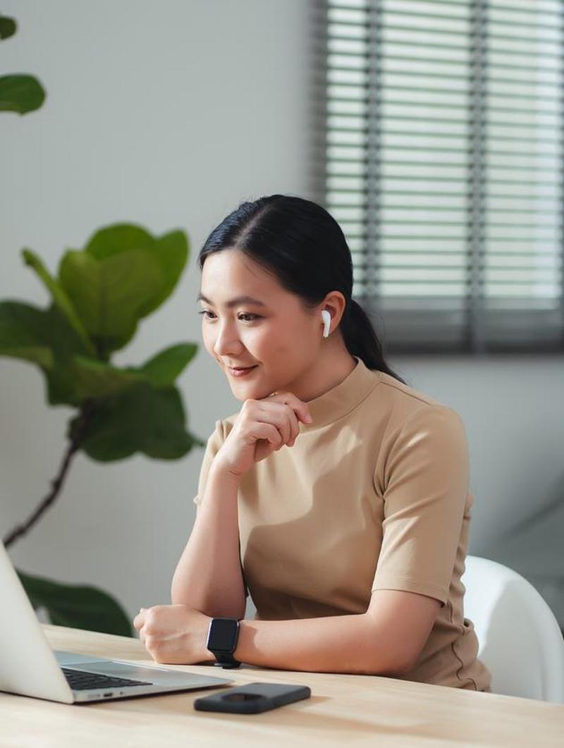 5 Zodiak yang Paling Cocok WFH, Lebih Produktif dan Minim Drama Kantor