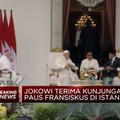 Video: Jokowi Sambut Kedatangan Paus Fransiskus di Istana Merdeka