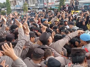Permohonan Maaf Danyon Brimob Usai Video Represif Tersebar di Tasik