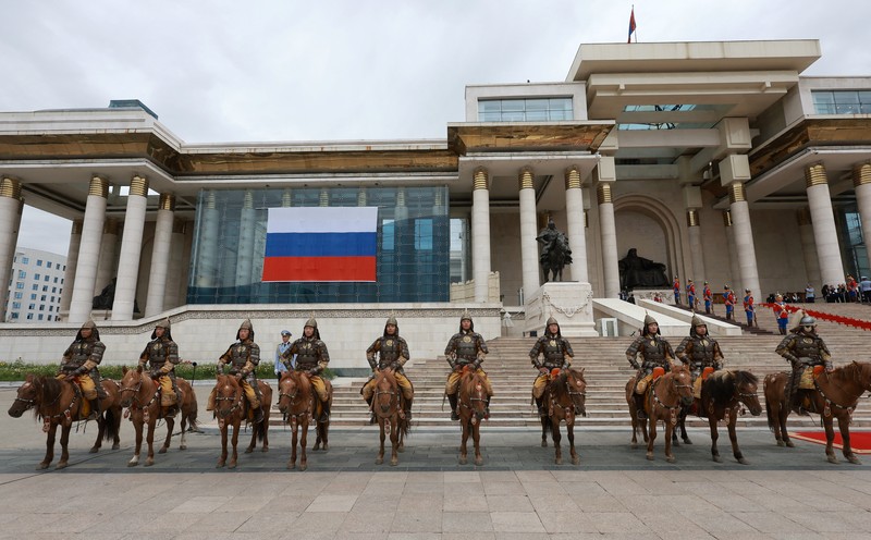 MONGOLIA-RUSSIA/PUTIN Russian President Vladimir Putin and Mongolian President Ukhnaagiin Khurelsukh attend an official welcoming ceremony in Ulaanbaatar, Mongolia September 3, 2024. Sputnik/Vyacheslav Prokofyev/Pool via REUTERS ATTENTION EDITORS - THIS IMAGE WAS PROVIDED BY A THIRD PARTY.