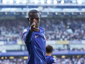 Chelsea Siap Tawarkan 2 Pemainnya Ini demi Garnacho, MU Mau?