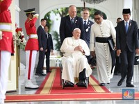 Paus Fransiskus Ternyata Cuma Punya Satu Paru-Paru, Ini Alasannya