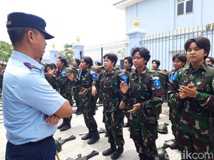Ternyata Ada Materi Kecantikan-Tata Busana di Pendidikan Wanita Angkatan Udara