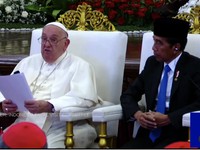 Beri Pesan untuk Penguasa, Paus Fransiskus Singgung Prinsip UUD 1945