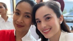 Happy Salma Terharu Jumpa Langsung Paus Fransiskus: Kata-katanya Menginspirasi