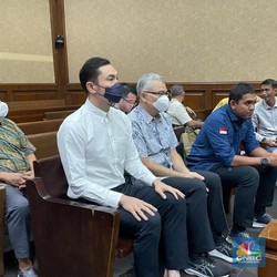 Harvey Moeis Jalani Sidang Lanjutan, Berpakaian Rapi Ditutupi Masker