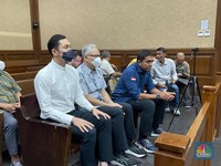 Harvey Moeis Jalani Sidang Lanjutan, Berpakaian Rapi Ditutupi Masker
