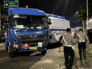 Pelajaran dari Kecelakaan di Plumpang, Waspada Berkendara di Sekitar Truk