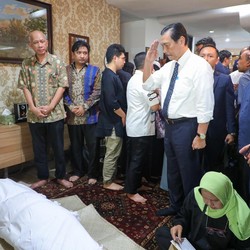 Luhut Soal Faisal Basri: Kita Banyak Berbeda, Tapi Kita Tetap Teman