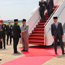 Prabowo Terbang ke Brunei Darussalam, Sowan ke Sultan Hassanal Bolkiah