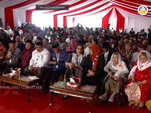 Sri Mulyani-Sinta Wahid Hadiri Dialog Lintas Agama Bareng Paus di Istiqlal