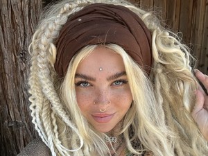 Influencer Kontroversial Mengaku Bisa Time Travel hingga Bicara dengan Alien