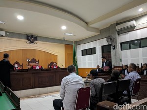 4 Terdakwa Korupsi RS Manggelewa Dompu Didakwa Rugikan Negara Rp 1,35 M