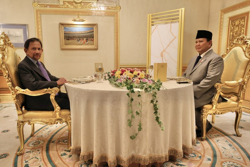 Temui Sultan Hassanal Bolkiah, Prabowo Undang Perwira Brunei Darussalam Belajar di Universitas Pertahanan. (Dok Tim Media Prabowo Subianto) Temui Sultan Hassanal Bolkiah, Prabowo Undang Perwira Brunei Darussalam Belajar di Universitas Pertahanan. (Dok Tim Media Prabowo Subianto)