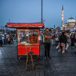 Bukan Paris! Ini 10 Kota yang Paling Sering Didatangi Turis