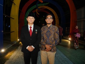 Majukan UMKM, Bupati Trenggalek Terima Satyalancana Wira Karya