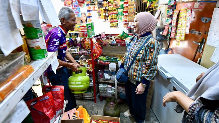 Dirut Pertamina Cek Ketersediaan Elpiji 3 Kg di Surakarta