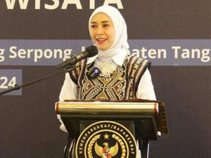 Anggota DPR Fraksi Gerindra Salurkan Beasiswa KIP ke Mahasiswa Tangerang