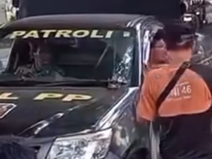 Satpol PP Bekasi Beri Pembinaan ke Oknum yang Diduga Pungli PKL