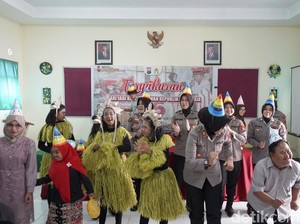 Hari Jadi Polwan ke-76, Polres Probolinggo Berbagi dengan Disabilitas