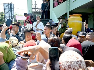 Jokowi Pamit Saat Temui Masyarakat di Surabaya: Bulan Depan Purnatugas