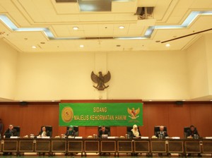 Absen 70 Hari, Hakim PT Medan Diberhentikan Sebagai Wakil Tuhan tapi Tetap PNS