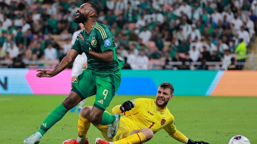 Soccer Football - World Cup - AFC Qualifiers - Group C - Saudi Arabia v Indonesia - King Abdullah Sports City, Jeddah, Saudi Arabia - September 5, 2024 Saudi Arabia's Hassan Tambakti in action REUTERS/Stringer