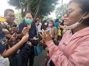 Cerita Warga Diberkati Paus Fransiskus pada Hari Terakhir Kunjungan di RI