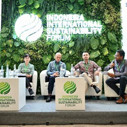 PLN Jelaskan Jurus Transisi Energi Demi Mencapai Net Zero Emission
