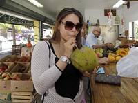 Tidak Banyak yang Tahu, Ini Waktu Terbaik untuk Meminum Air Kelapa