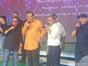 Bernostalgia Bareng Elek Yo Band di Penutupan Hub Space 2024