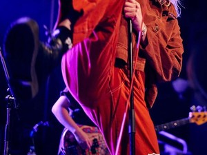 Emily Armstrong: Vokalis Baru Linkin Park Penuh Kontroversi