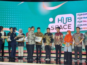 Akademisi-Mahasiswa Terima Penghargaan KAMI Awards di Hub Space 2024