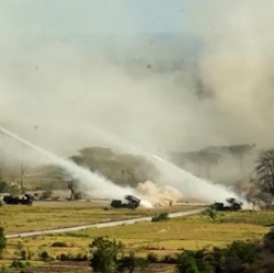 Penampakan Militer Gabungan RI, AS-Inggris Latihan Tembak di Situbondo
