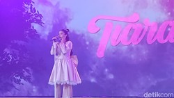 Mootiara Curhat Keresahan Bareng Tiara Andini di Hub Space 2024