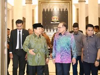 Prabowo Bertemu PM Malaysia Anwar Ibrahim Bahas Penguatan Asean