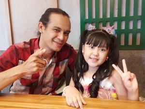 Penyanyi Cilik Nabylla Dharmawan Ingatkan Untuk Selalu Patuh dengan Orang Tua Lewat Lagu