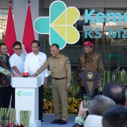 Presiden Jokowi Resmikan RS Kemenkes Makassar Garapan PT PP