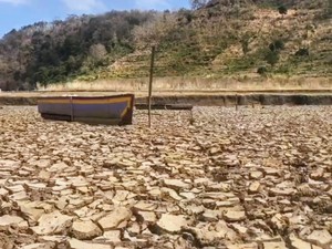 Waduk Bendo Ponorogo Menyusut Dampak Kekeringan