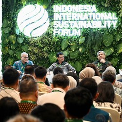 Gandeng Utomo Charge+ dan ACME, PLN Perbanyak Charging Station EV