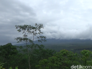 Status Waspada, Gunung Semeru Erupsi Pagi Ini