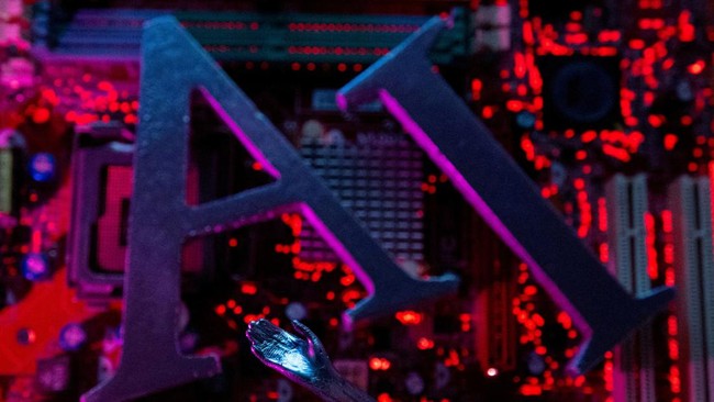 Banyak Perusahaan Terancam Bangkrut, Manusia Rp 2.500 T Buka Suara