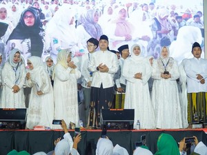 PDIP Jatim Anggap Wajar Khofifah-Eri Mesra di Sejumlah Momen