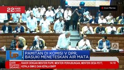 Video: Menteri PUPR Teteskan Air Mata saat Pamitan ke Komisi V DPR