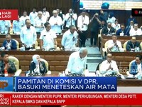 Video: Menteri PUPR Teteskan Air Mata saat Pamitan ke Komisi V DPR